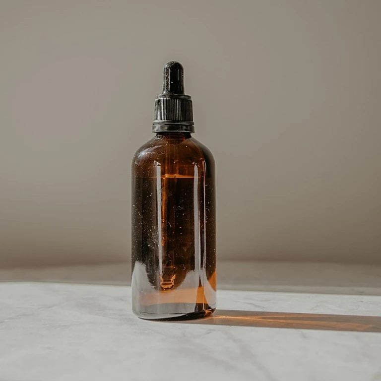 Le CBD et l'anti-âge : rajeunissez votre peau grâce aux Cosmétiques CBD